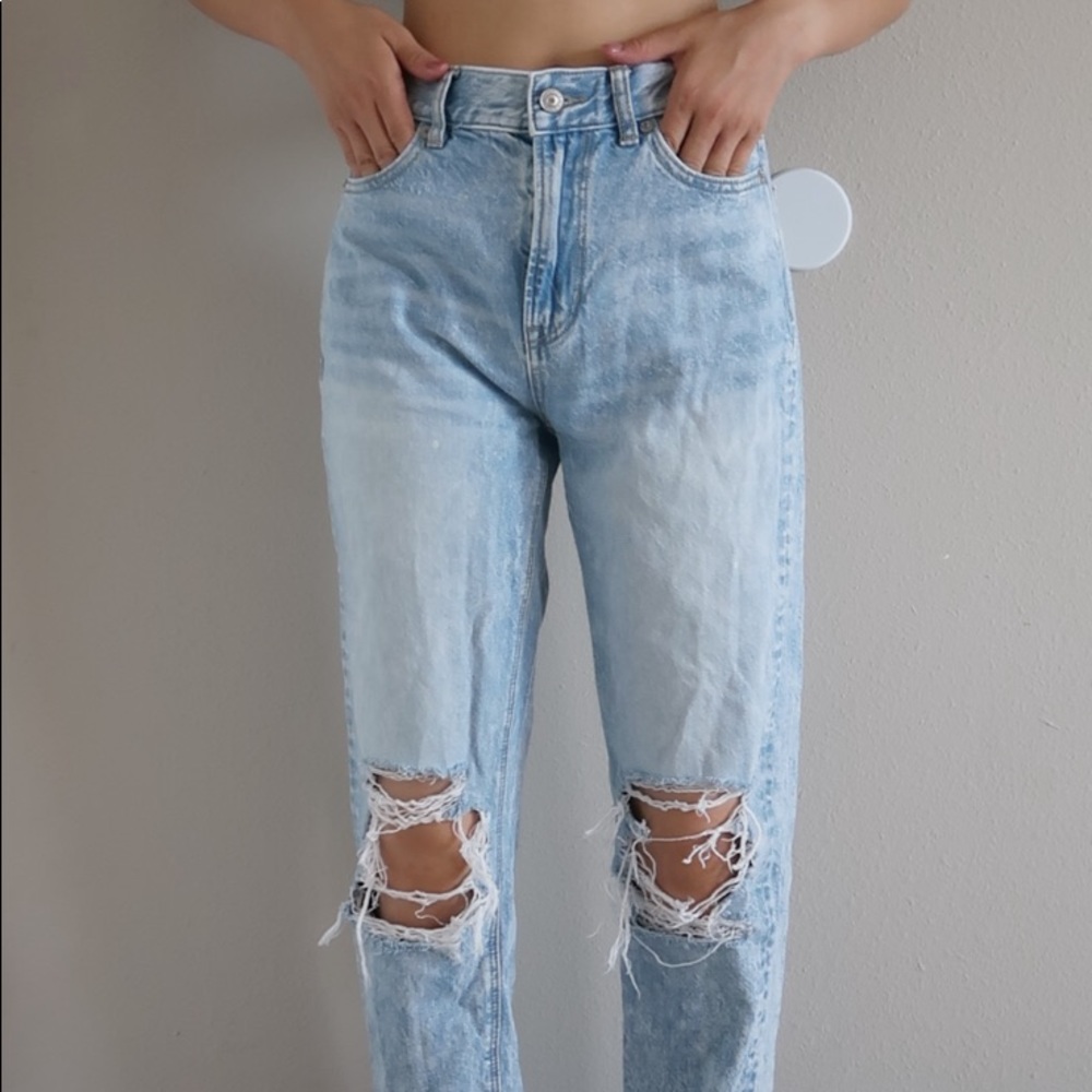 American Eagle ripped jeans
